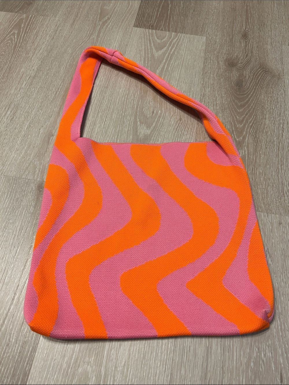 Retro Colorful 70’s Aesthetic Pink & Orange Wavey Knit Shoulder Bag - Unbranded